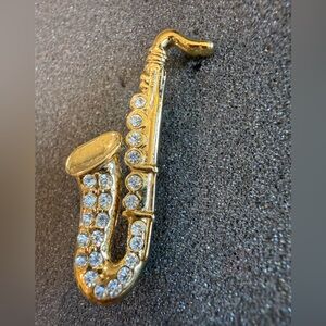 Vintage Rhinestone Gold Tone Saxophone Brooch Musical Instrument Music Git